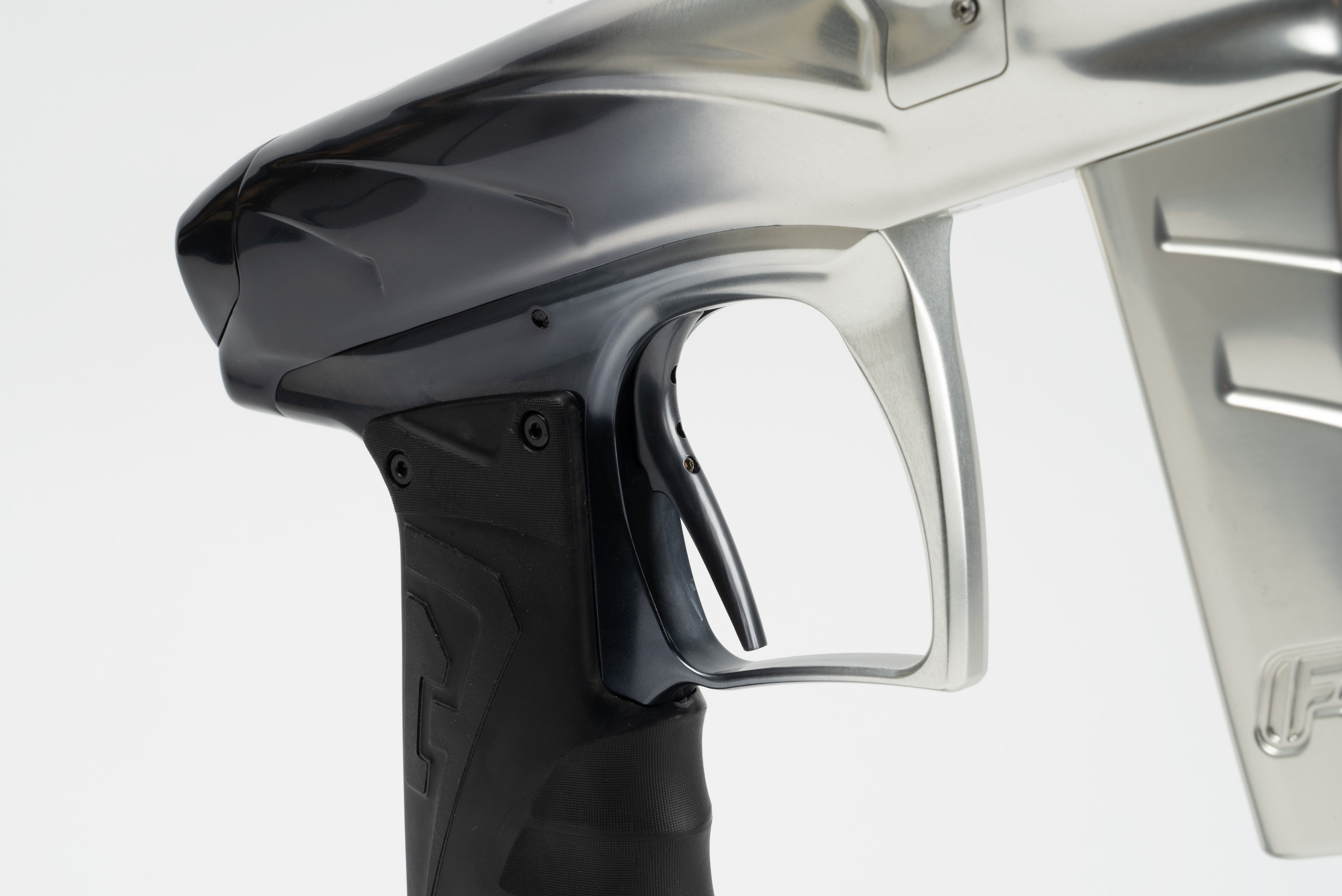 Field One Force- V2 Dynasty Signature Series- Yosh Rau #32